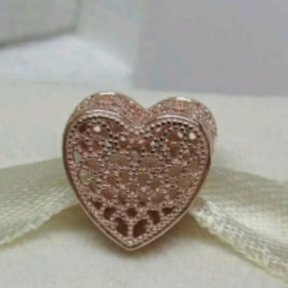 Pandora rose gold filled with romance heart charm. - Picture 2 of 8